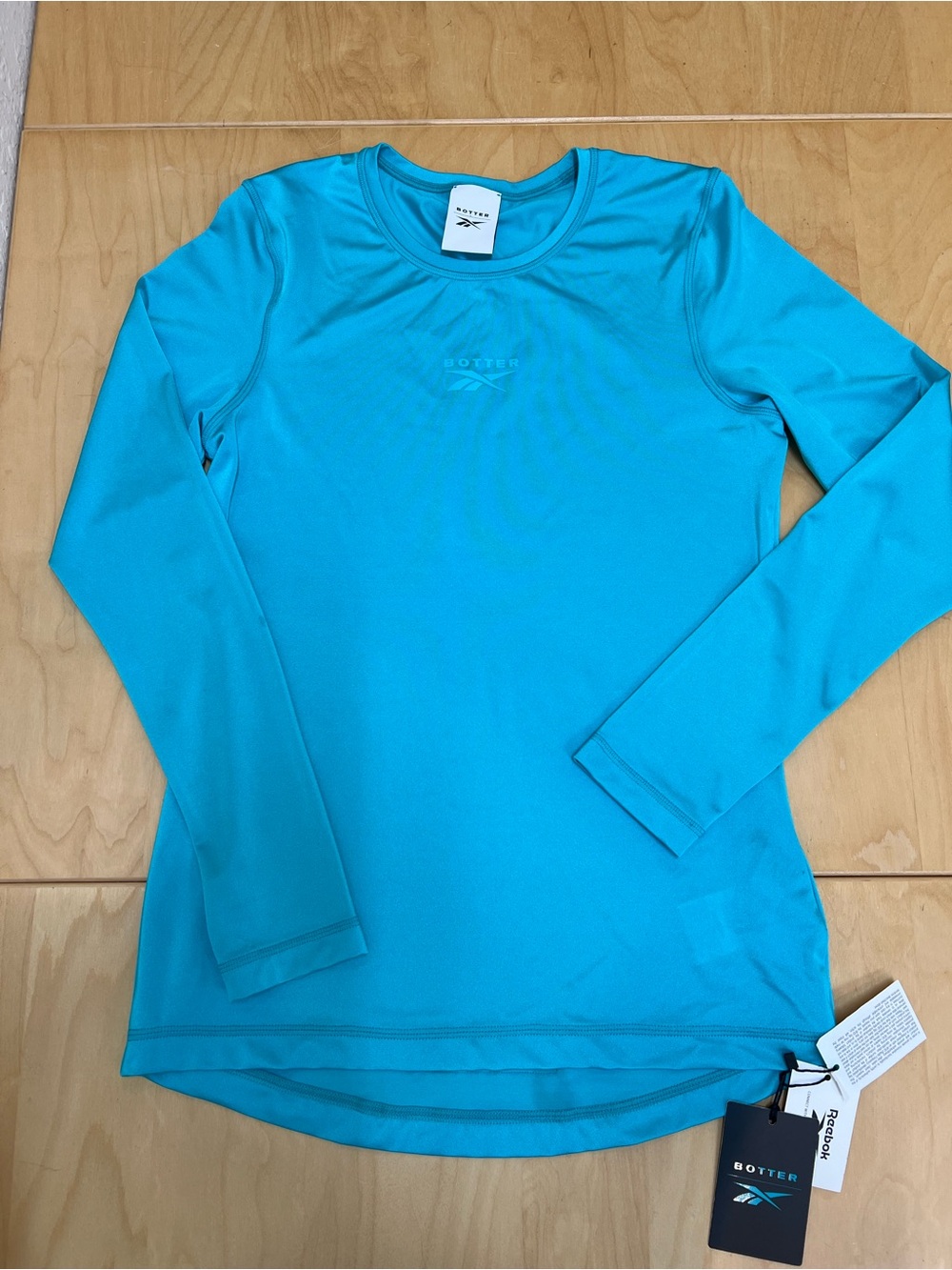 Reebok Women’s Long-Sleeve Top — Bright Teal Blue size M